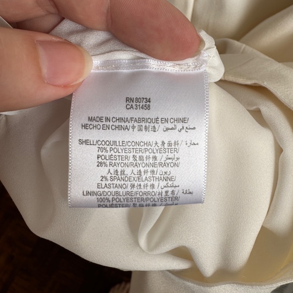 BCBG White Strapless Dress with Pockets! Size 8 - Picture 6 of 6